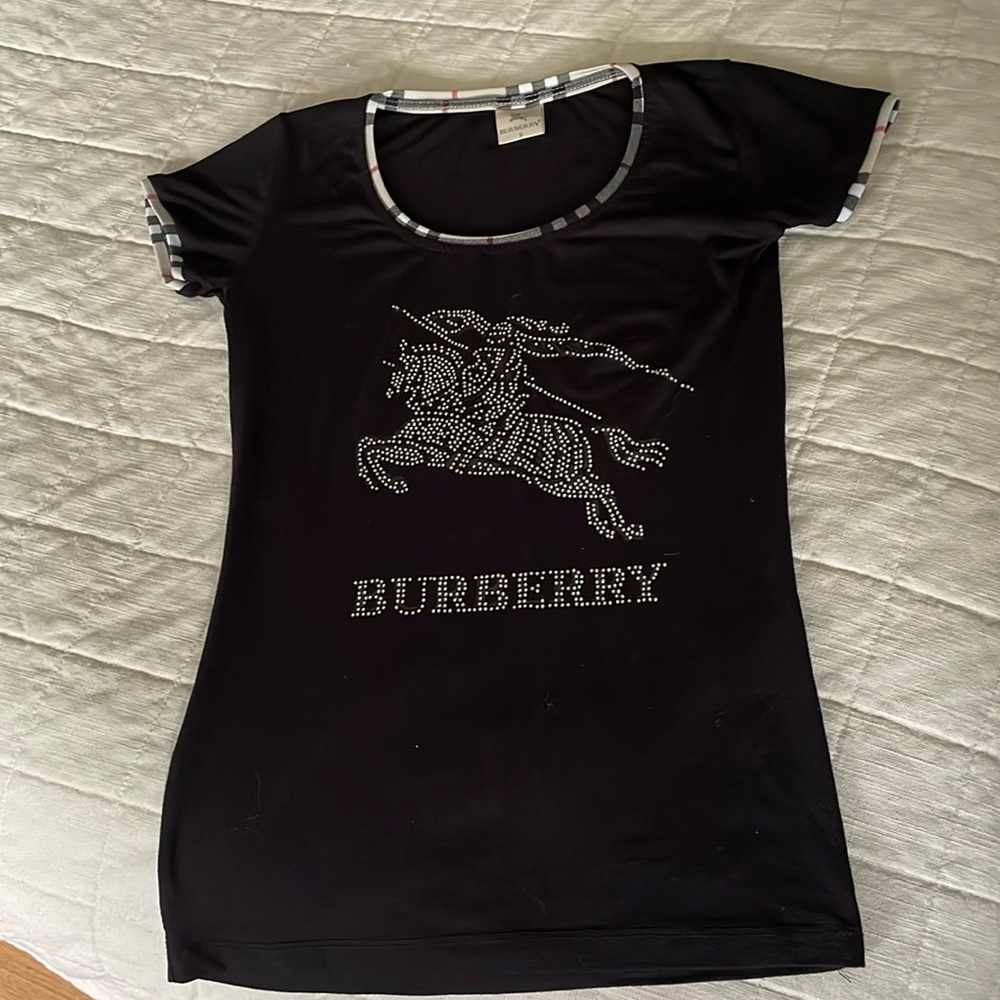 Burberry top in excellent condition